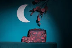 Large Vanity Purple D'amour -Chic Bags Soldes 1e239738b18bbd81801d7bbced9b