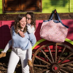 Tote Bag With A Zip Lianes Printanieres -Chic Bags Soldes 283564f6360a3afbb6e64c39e414