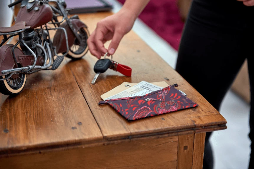 Little Envelope Clutch Purple D'amour 2 Little Envelope Clutch Purple D'amour – Image 2