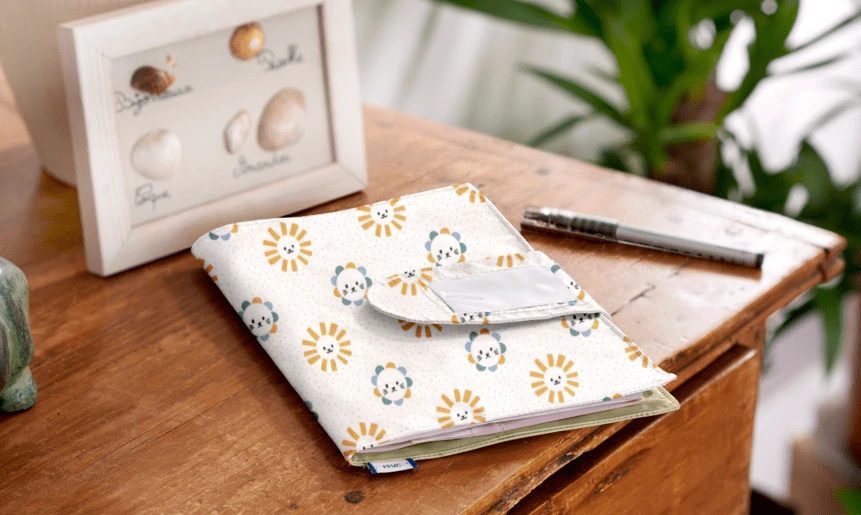 Health Book Cover Lionceau 2 Health Book Cover Lionceau – Image 2