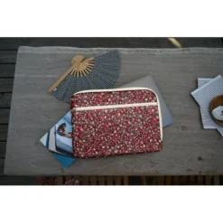 13 Inch Laptop Sleeve Tapis Rouge -Chic Bags Soldes a7bc04b1c5a4fafa3018c21d4484