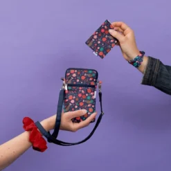 Quilted Phone Pocket Huppette Fleurie -Chic Bags Soldes ba0111e1304539fb9a6153987ed9