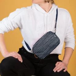 Belt Bag Striped Silver Dark Blue -Chic Bags Soldes dc3fd36ccd43643e7b7dde6226b3